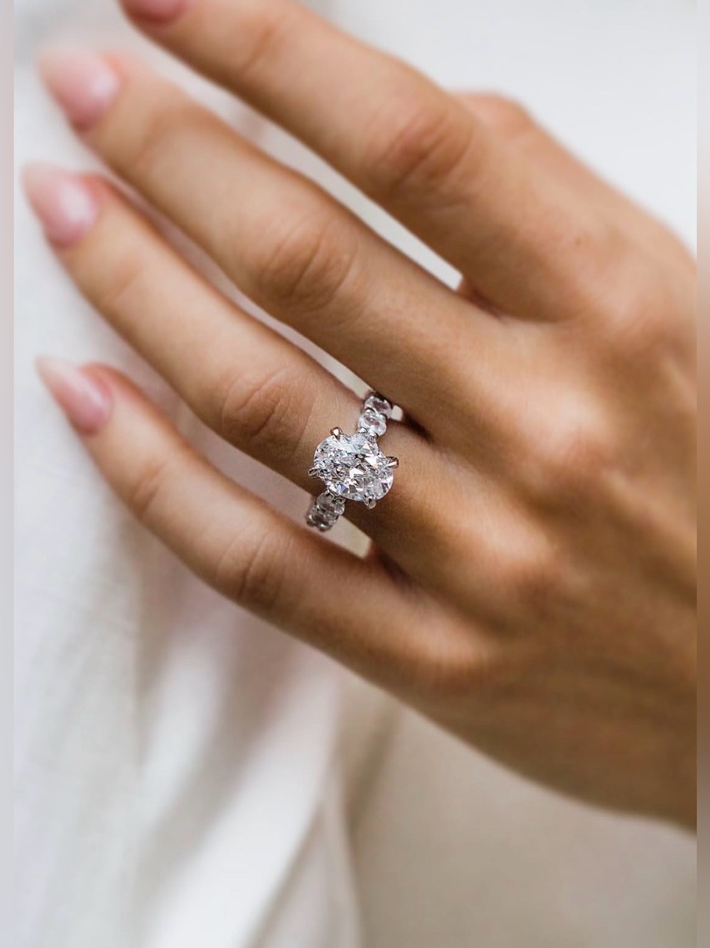 The Bella Ring (3.5 Carat)